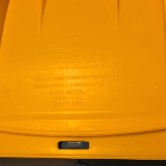 Fisher-Price Cars The Movie Racing Rivalry Fold & Go Wheelies Ramp Little People - Picture 9 of 9